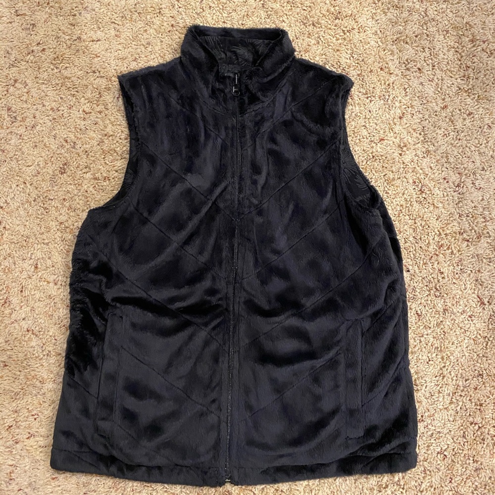 Black Columbia vest